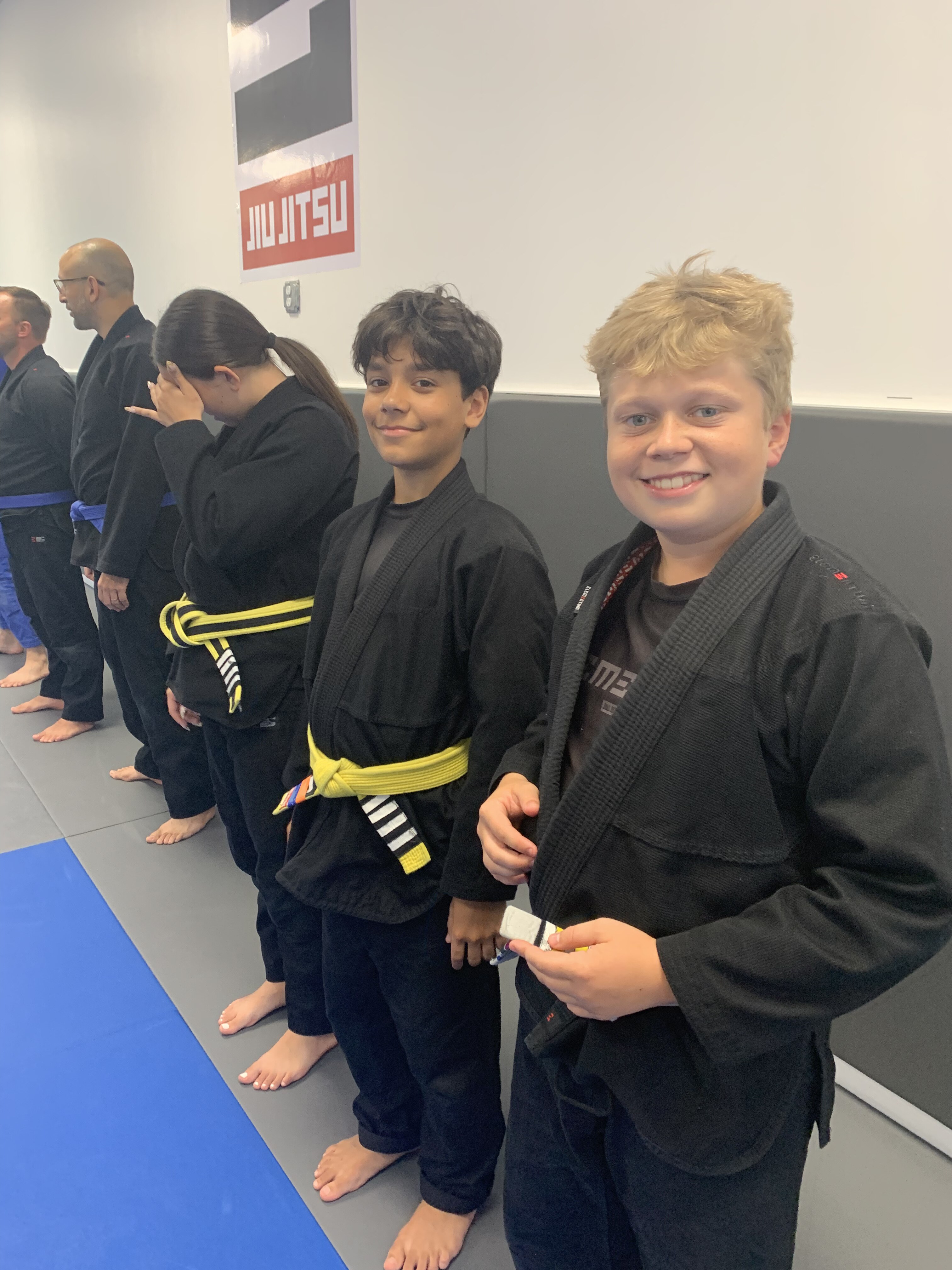 Teens class (ages 13–16) at Elementum Jiu Jitsu Oviedo
